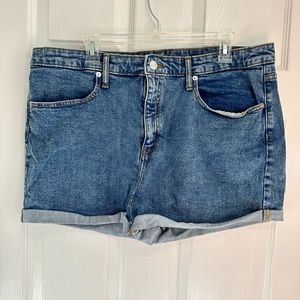 Plus Size High waisted medium wash jeans Size 18